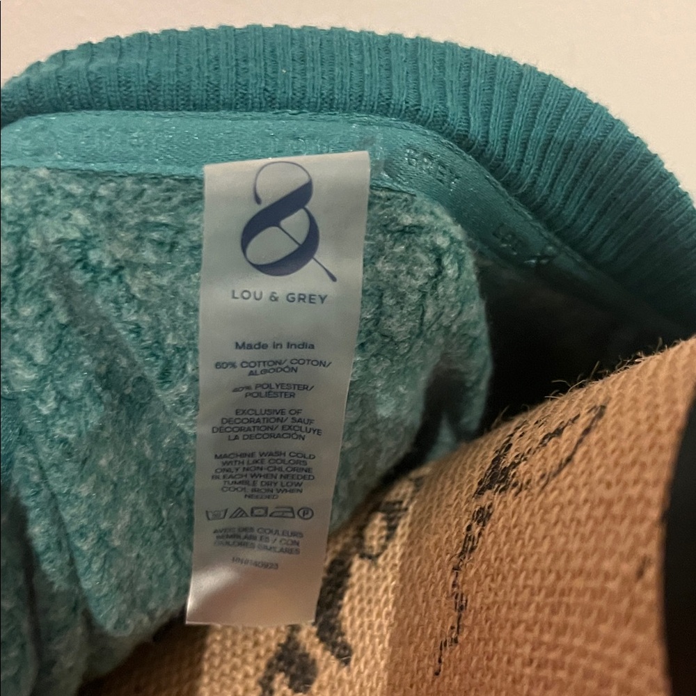 NWT Lou & Grey green Sweatshirt with White Accents apres ski club - Picture 3 of 8